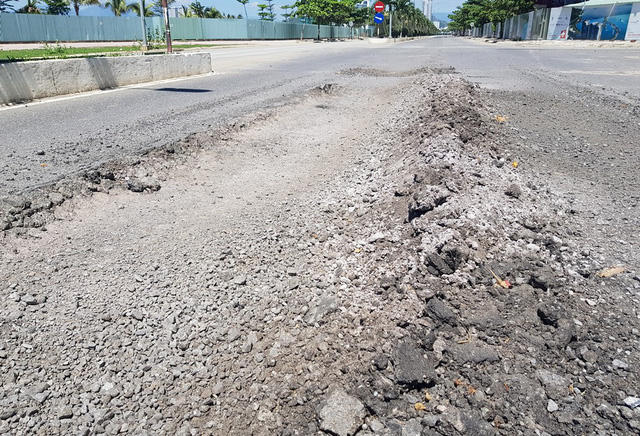 Khánh Hòa: Đường ven biển Nha Trang như “ruộng bậc thang”