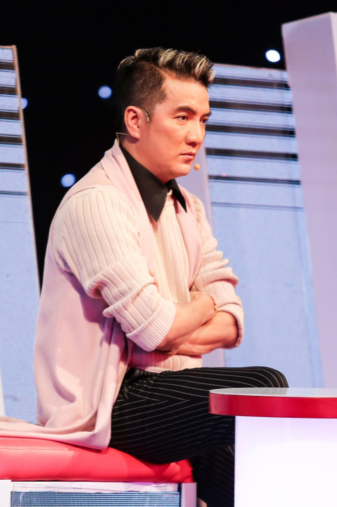 Mr Đàm vốn sôi nổi bỗng trầm lặng khi nghe ca khúc của Thanh Long.