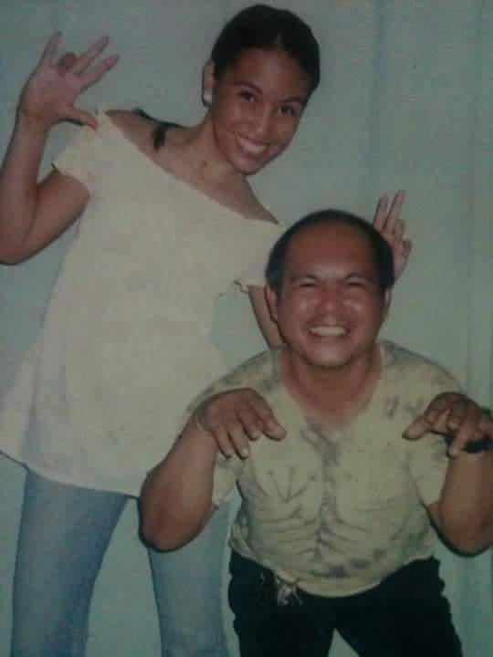 Gia đình còn xúc động và hạnh phúc hơn khi biết được Janice đã có mặt trong top 2: “Nếu Janice hạnh phúc một thì chúng tôi ở bên đây hạnh phúc gấp nhiều lần. Bên cạnh con trong suốt chặng đường qua, cả gia đình chúng tôi chỉ muốn lập tức bay qua Việt Nam để ủng hộ và động viên con cố gắng làm tốt trong đêm chung kết sắp tới".