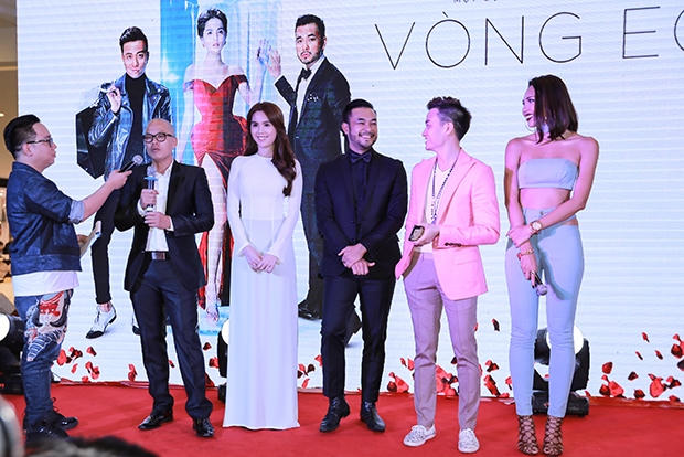 Đạo diễn Vũ Ngọc Đãng cùng dàn diễn viên chính của "Vòng eo 56".