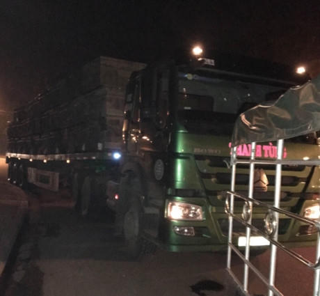 Xe trăm tấn lọt trạm: Ai bảo k&ecirc;?