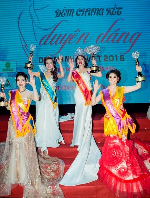 Hình ảnh trong đêm chung kết Duyên dáng doanh nhân Việt. (Ảnh: BTC)