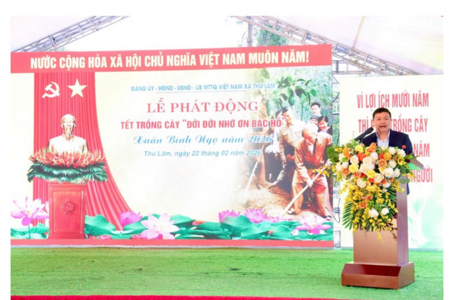 Đồng chí Lại Mạnh Cường – Ủy viên Ban Thường vụ Đảng ủy, Phó Chủ tịch UBND xã Thư Lâm phát biểu tại buổi lễ