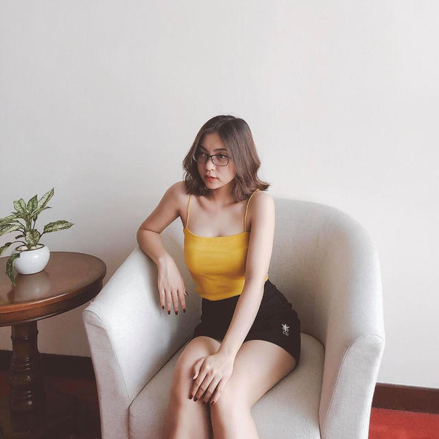 Bạn gái Quang Hải ngày càng sexy bốc lửa