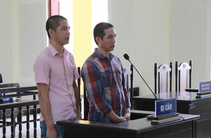 Hai bị cáo tại phiên xét xử ngày 8/5.