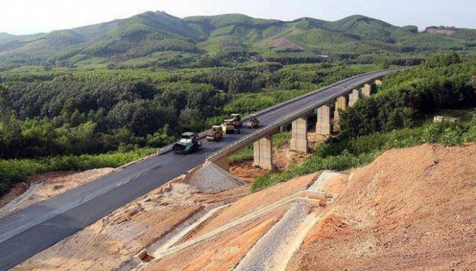 Dự án thành phần Đầu tư xây dựng đoạn Cam Lộ - La Sơn. Ảnh:  Tuấn Sơn