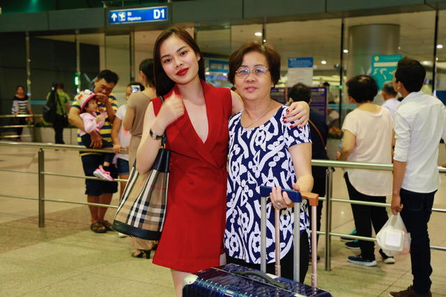 Giang Hồng Ngọc đi lưu diễn cùng Phi Nhung