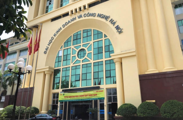 Bộ GD&ĐT yêu cầu trường Đại học Kinh doanh và Công nghệ Hà Nội trả lại tiền cho học viên ngành Dược
