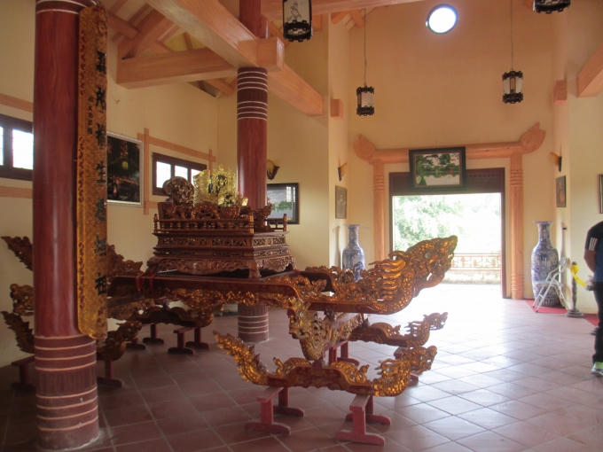 Kiệu Bát cống do tỉnh Vĩnh Phúc cung tiến năm 2005.