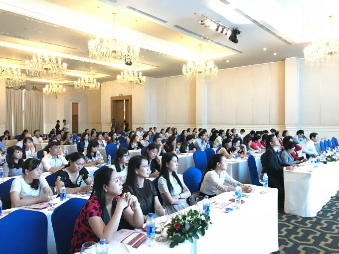 Hội nghị với sự tham gia và tham luận sôi nổi của hơn 150 bác sĩ và nhân viên y tế.