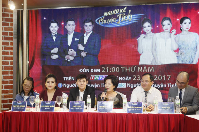 Quang cảnh buổi họp b&aacute;o.