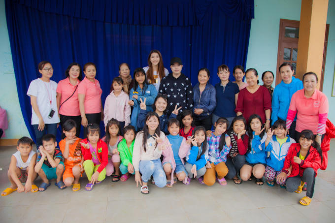 Ngọc Quyên hy vọng mọi người giúp đỡ thêm cho các em vì ở rất xa nên ít người biết đến nên rất cần sự giúp đỡ của nhiều mạnh thường quân.