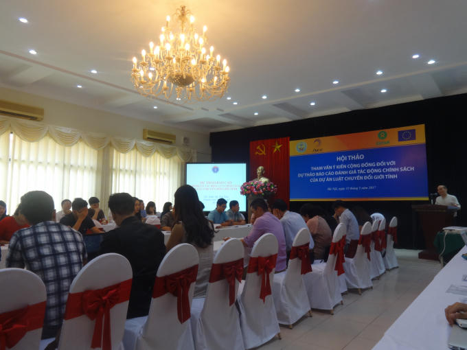 Rất nhiều ý kiến đóng góp về việc đánh giá tác động của chính sách đối với dự thảo Luật chuyển đổi giới tính được đưa ra trong buổi hội thảo được Vụ Pháp chế - Bộ Y tế tổ chức sáng 12/5 tại Hà Nội.