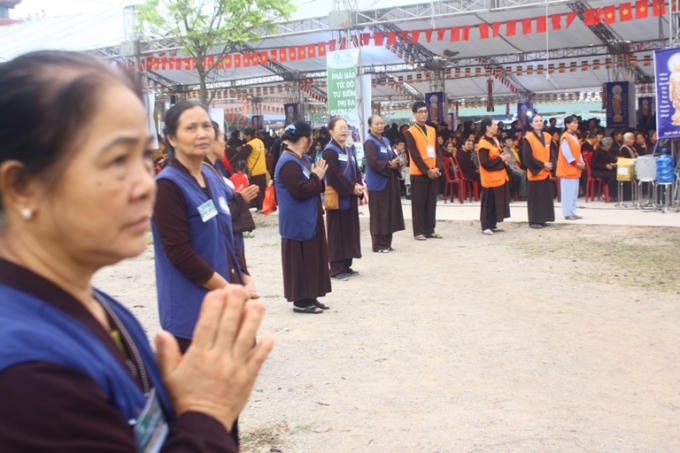 Quảng Ninh: H&agrave;ng vạn người tham gia Đại lễ cầu si&ecirc;u c&aacute;c nạn nh&acirc;n tử vong v&igrave; tai nạn giao th&ocirc;ng