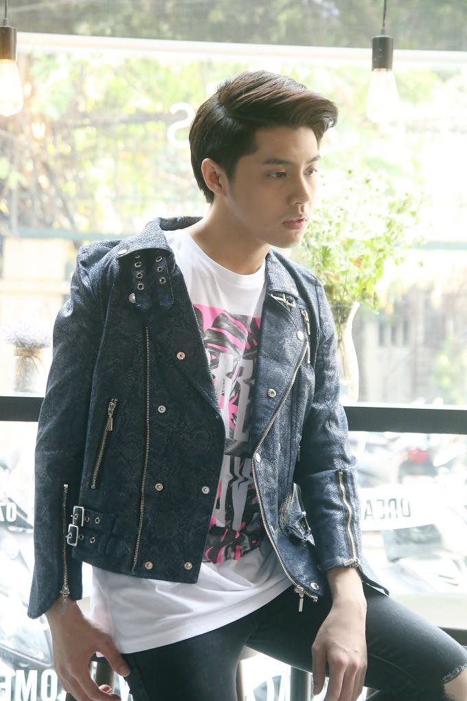 Noo Phước Thịnh cuốn h&uacute;t với gu thời trang khỏe khoắn