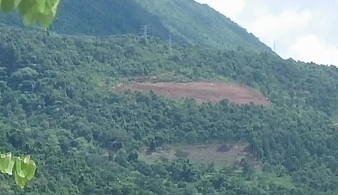 Người dân không đồng tình khi thị xã Mường Lay đã chi đến 6 tỉ đồng để san ủi một phần diện tích đất rất nhỏ.
