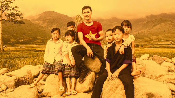 Các bạn trẻ phượt đến Tú Lệ sẽ được cảm nhận cuộc sống cũng như là nét văn hóa đặc sắc nơi đây.