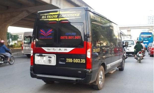 Hà Nội hiện có trên 10.000 xe Limousine hoạt động, cạnh tranh quyết liệt với xe khách tuyến cố định.