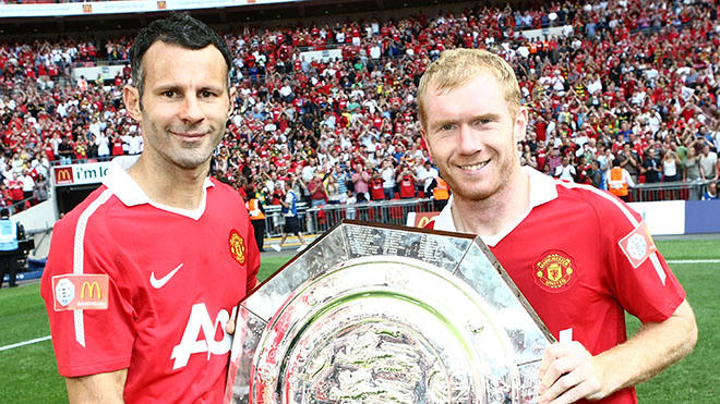 Giggs và Scholes đến PVF làm việc theo lời tư vấn của Mike Farnan, cựu GĐ quốc tế Man Utd.