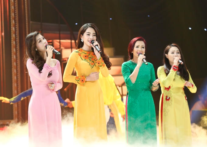 Một số hình ảnh của Nam Em trong Tình Bolero.