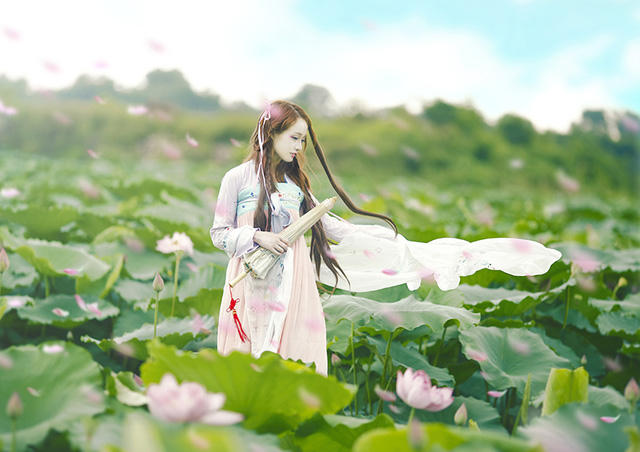 Chibi Bunny tên thật là Mai Phương. Cô là một trong những "huyền thoại" cosplay tại Việt Nam.