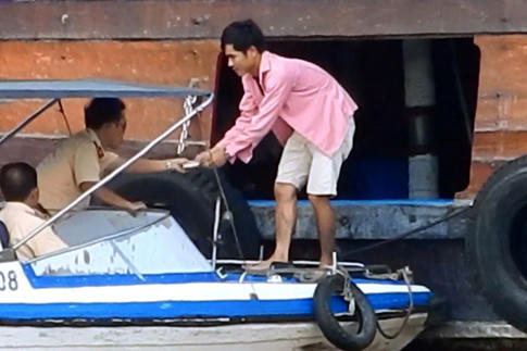 &lsquo;Luật ngầm&rsquo; tr&ecirc;n s&ocirc;ng Đồng Nai