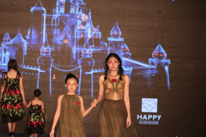 Quán quân Vietnam's Next Top Model năm 2012, Mai Giang.