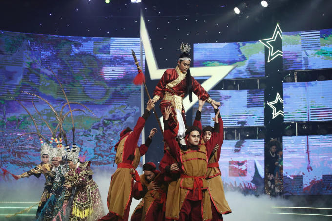 NSƯT Kim Tử Long nhói tim khi thấy cảnh nghèo của thí sinh Sao Nối Ngôi