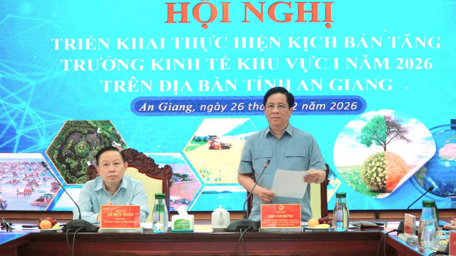 Ủy viên Ban chấp hành Trung ương Đảng, Chủ tịch Ủy ban nhân dân tỉnh An Giang Hồ Văn Mừng phát biểu