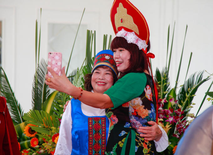 Ho&agrave;i niệm Li&ecirc;n x&ocirc; v&agrave; t&igrave;nh y&ecirc;u với nước Nga