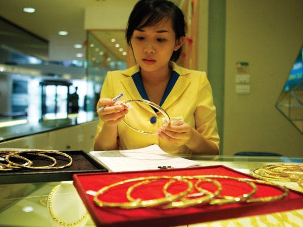 Giá vàng hôm nay 15/4 tăng mạnh. Ảnh: 24h.com.vn.