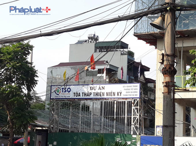 Cổng dự án trên đường Chu Văn An.