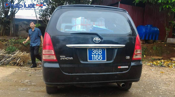 Lãnh đạo huyện Thạch Thành thừa nhận việc dùng xe biển xanh đi lễ chùa là trái quy định. (Ảnh: A.T)