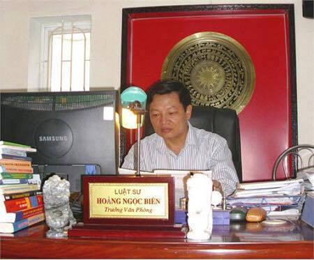 Luật sư Hoàng Ngọc Biên - Phó giám đốc Trung tâm tư vấn pháp luật Liên đoàn luật sư Việt Nam; Trưởng Văn phòng luật sư Cát Tường, Đoàn luật sư Hà Nội.