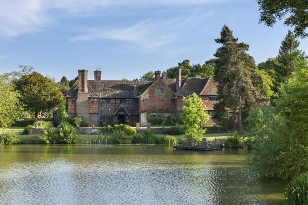 Những bất động sản xa xỉ tr&ecirc;n thế giới