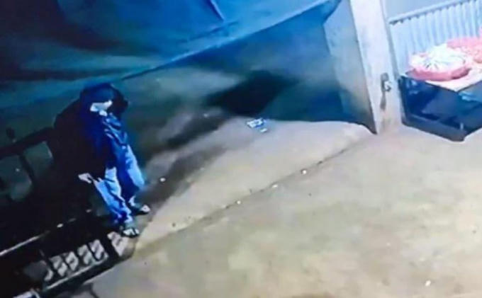 5f12cd9326d0cf8e96c1