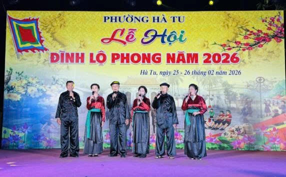 Giao lưu hát sọong cô của người Sán Dìu.