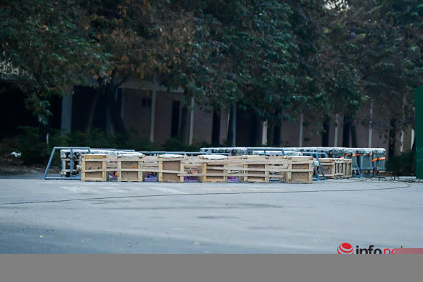 Trận địa pháo số 3 nằm trong khuôn viên Sân vận động Mỹ Đình.