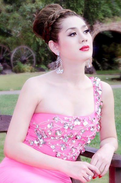 Ở tuổi 33, Lâm Chi Khanh quyết định chuyển giới để sống đúng với giới tính thật của mình.