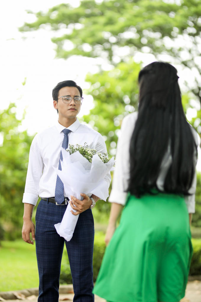 Cuối cùng Mai Tài Phến cũng đã có cơ hội cướp nụ hôn đầu đời của em gái mưa