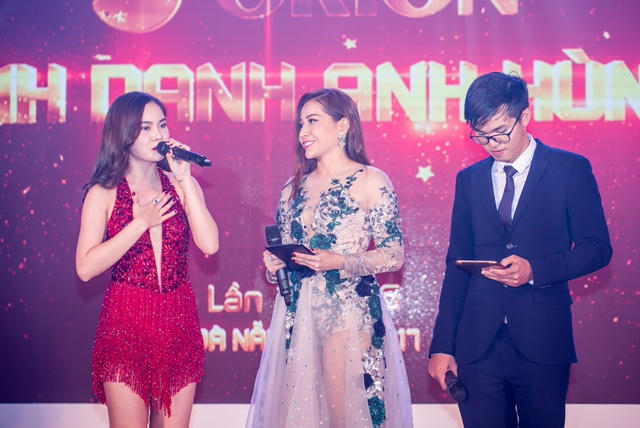 Album này sẽ được cô thực hiện chủ yếu tại Mỹ, và dự kiến ra mắt vào giữa năm nay. Cuối tuần này, Giang Hồng Ngọc lại có chuyến lưu diễn 3 nước Châu Âu.