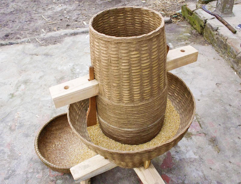 Chiếc cối xay tre do ông Trường đóng có hình dáng rất đẹp mắt.