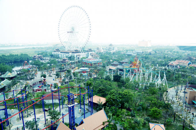 Theo đó, giá vé vào cổng Sun World Danang Wonders (Asia Park) giảm còn 150.000 đồng (thay vì 300.000 đồng). Để nhận ưu đãi này, các bạn trẻ chỉ cần xuất trình thẻ sinh viên khi mua vé  ngay tại cổng vào công viên.