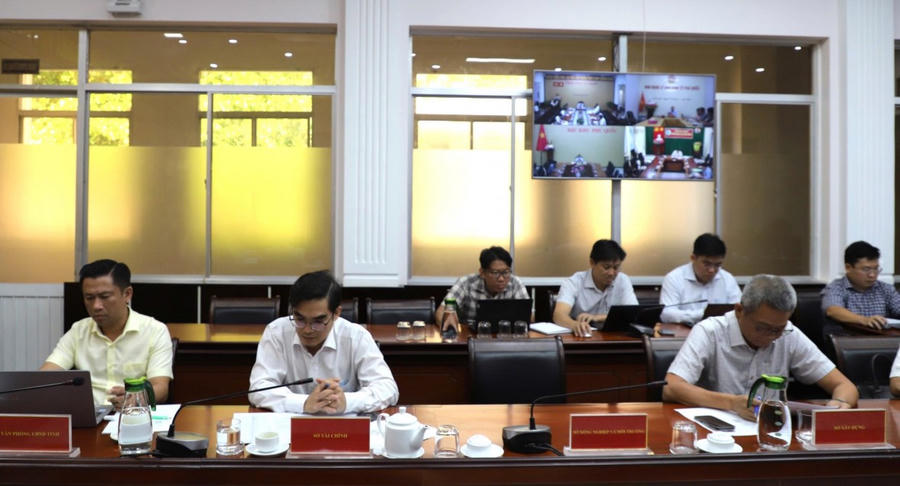 Đại biểu tham dự cuộc họp