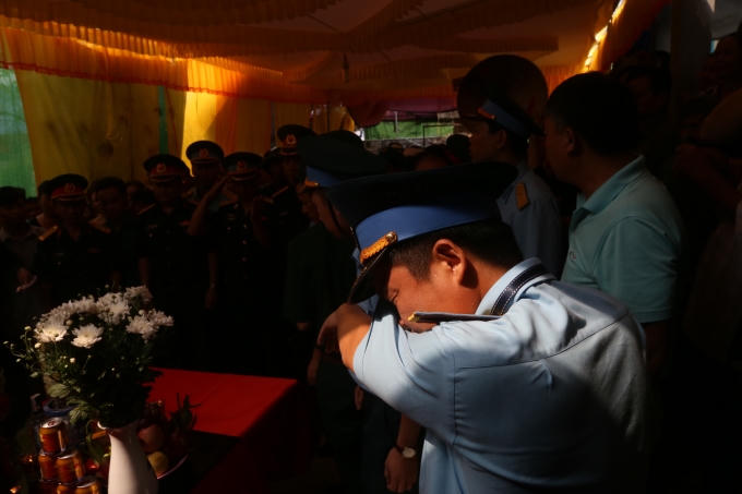 Giọt nước mắt tiếc thương của đồng đội dành cho phi công Đặng Đình Duy