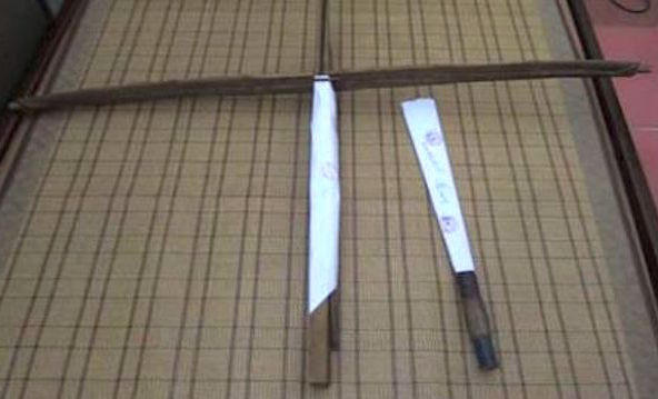 Tang vật thu được của Phan Văn Việt bị thu giữ tại cơ quan công an (Ảnh Nguyễn Cường).