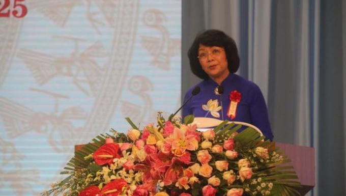 Anh182.