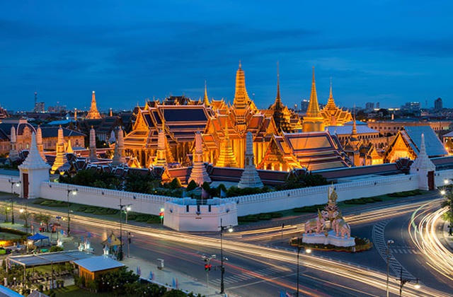Trước đó, ngành du lịch mũi nhọn của nước này chịu tổn thất nặng nề vì đại dịch Covid-19