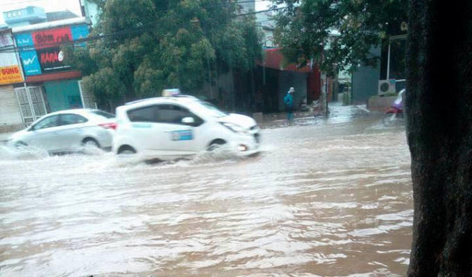 Mưa lớn gây ngập một số khu vực tại TP Cao Bằng.