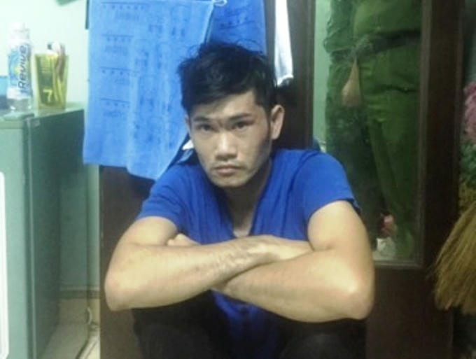 Đối tượng Tiên và tang vật vụ án bị công an bắt giữa tại nhà riêng.